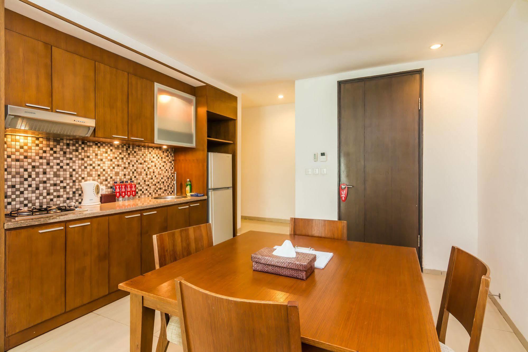 Zen Rooms Dewi Ratih Seminyak Kuta Lombok Exteriör bild